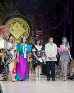 Maria Margarita Moran Floirendo and Ben Chan presented the Ramon Valera Award (Bronze) to Zamboanga designer GLADY ROSE PANTUA for her collection of contemporary tapis and trouser patterns.