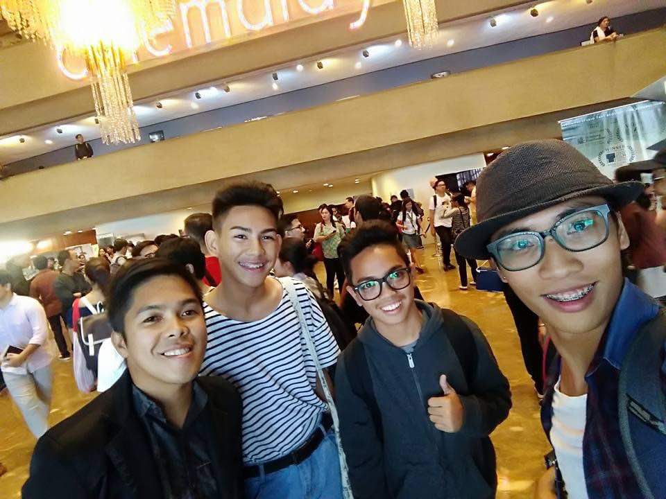 Julius Cervancia with his students in Cinemalaya 1