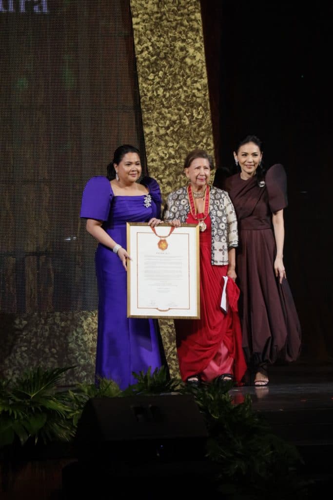 GAWAD CCP PARA SA SINING 2024 - L-R - CCP Trustee Ma. Carissa A. Coscolluela, Marilyn B. Gamboa, and CCP Pres. Kaye C. Tinga (Photo by Kiko Cabuena)